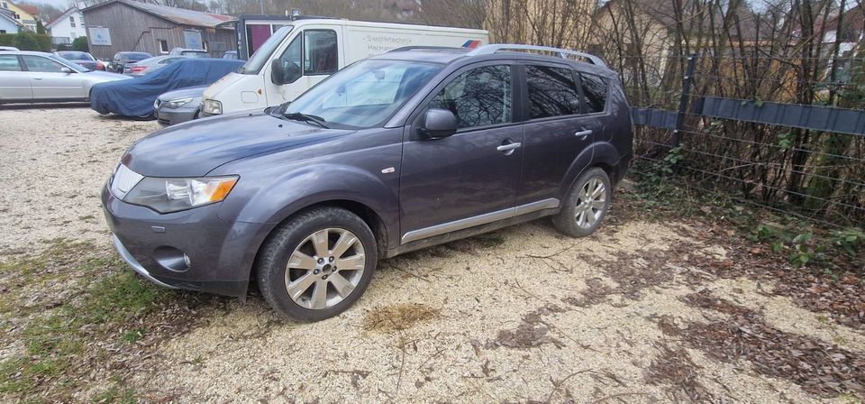 Mitsubishi Outlander 2,2  bj 2008 4x4 in Öhringen