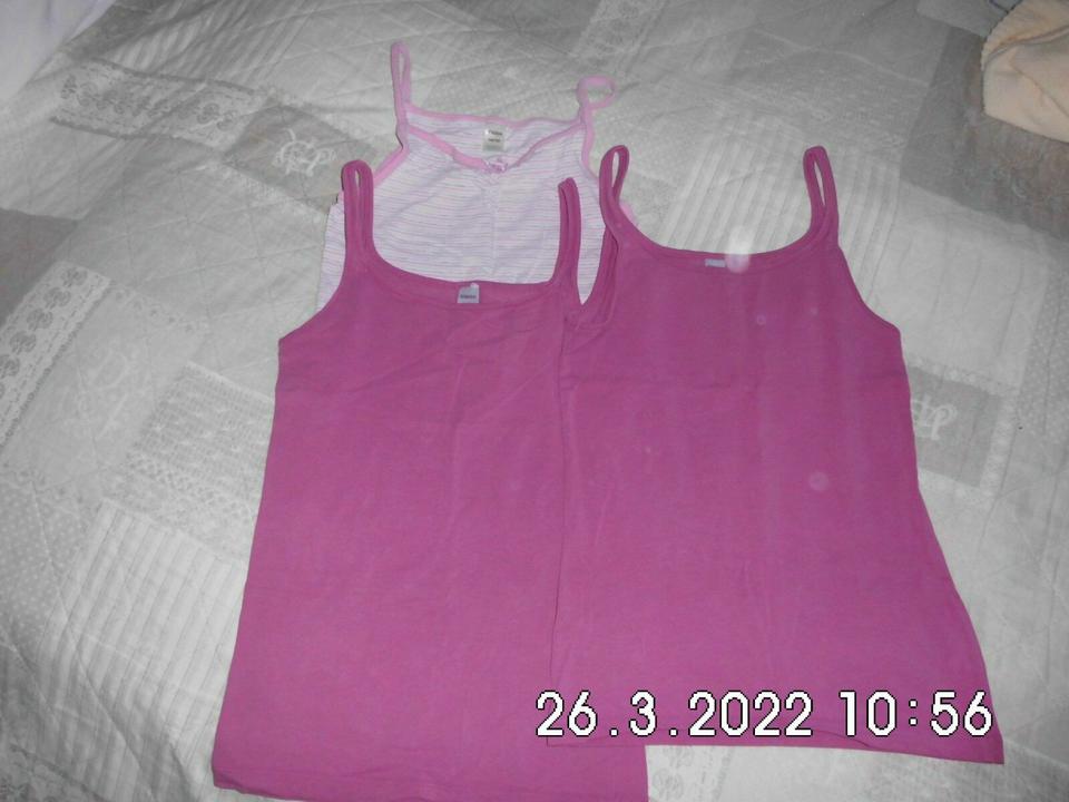 3 Hemden mit Spaghettiträgern in lila und grau rosa gestreift in Hoyerswerda