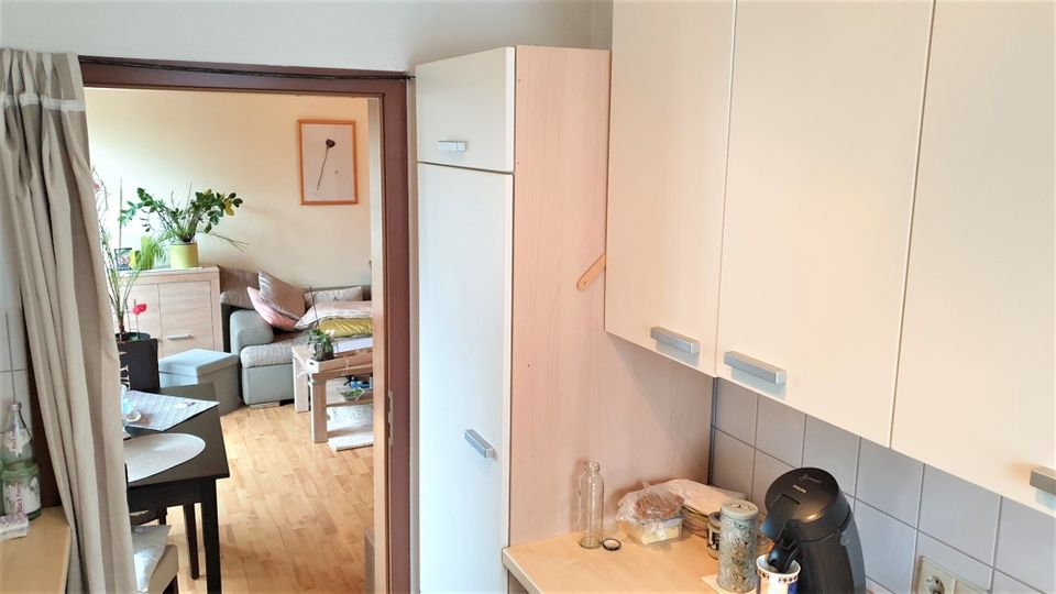 SEHR SCHÖNE DG WOHNUNG MIT 3 METER DECKENHÖHE, DACHTERRASSE, PKW STELLPLATZ... in Karlsbad