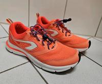 Damen Sportschuhe Turnschuhe Laufschuhe von Kalenji Gr. 40 Nordrhein-Westfalen - Kamen Vorschau