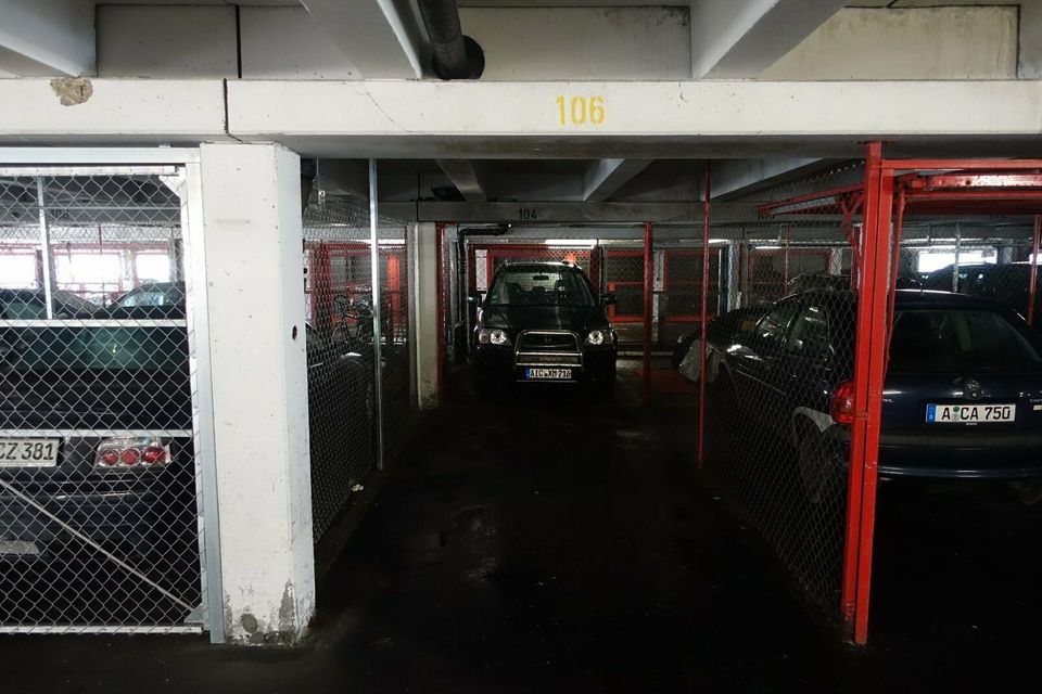 Garage (abschließbare Gitterbox) im Parkdeck beim "Schwaben Center" zu vermieten in Augsburg