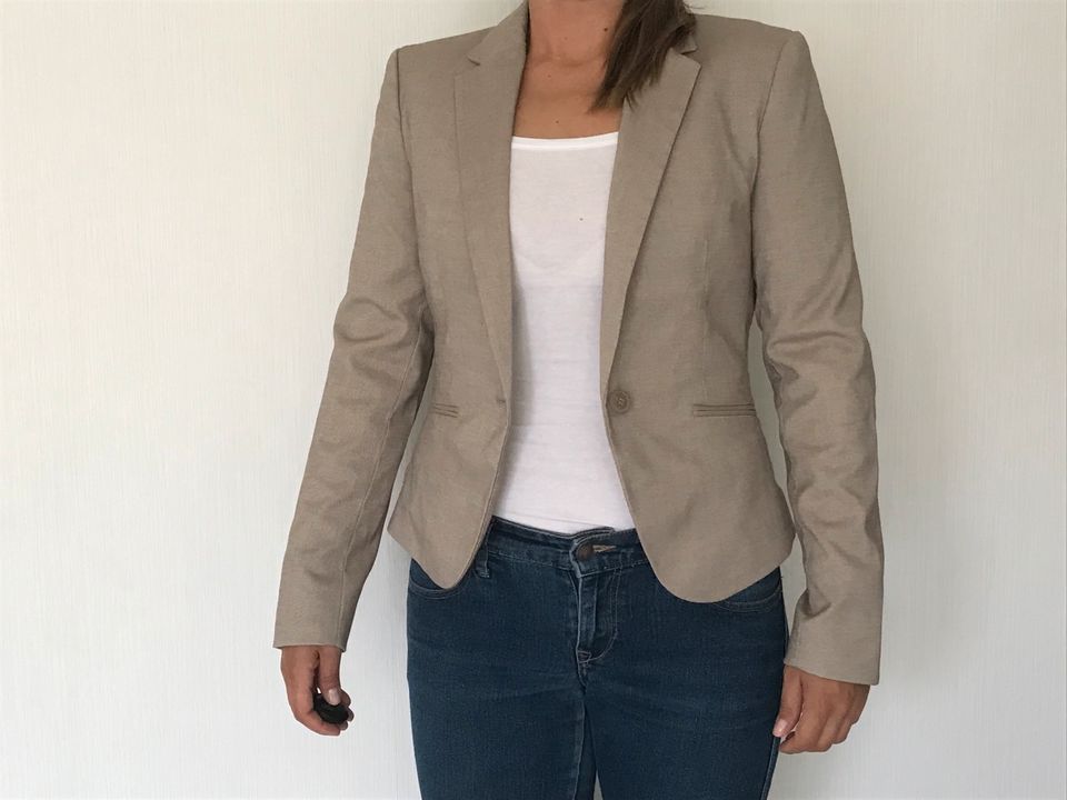 NEU H&M Blazer Gr. 36 Beige greige in Troisdorf