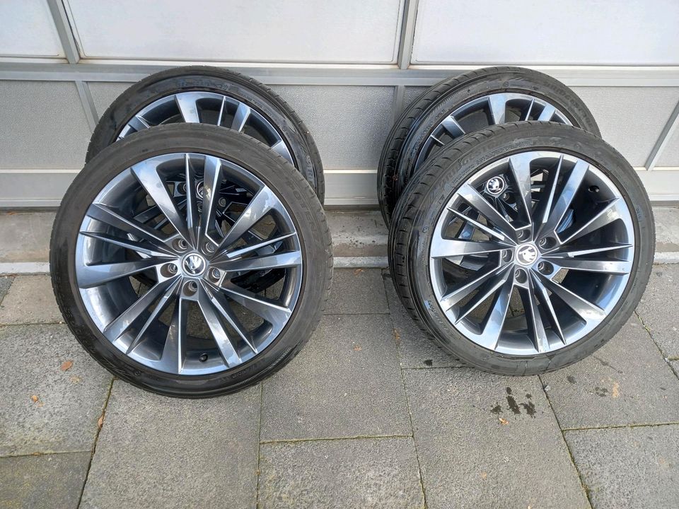 Original Skoda Felge 19" ACMAR Reifen 235/40 R19 in Wachtberg