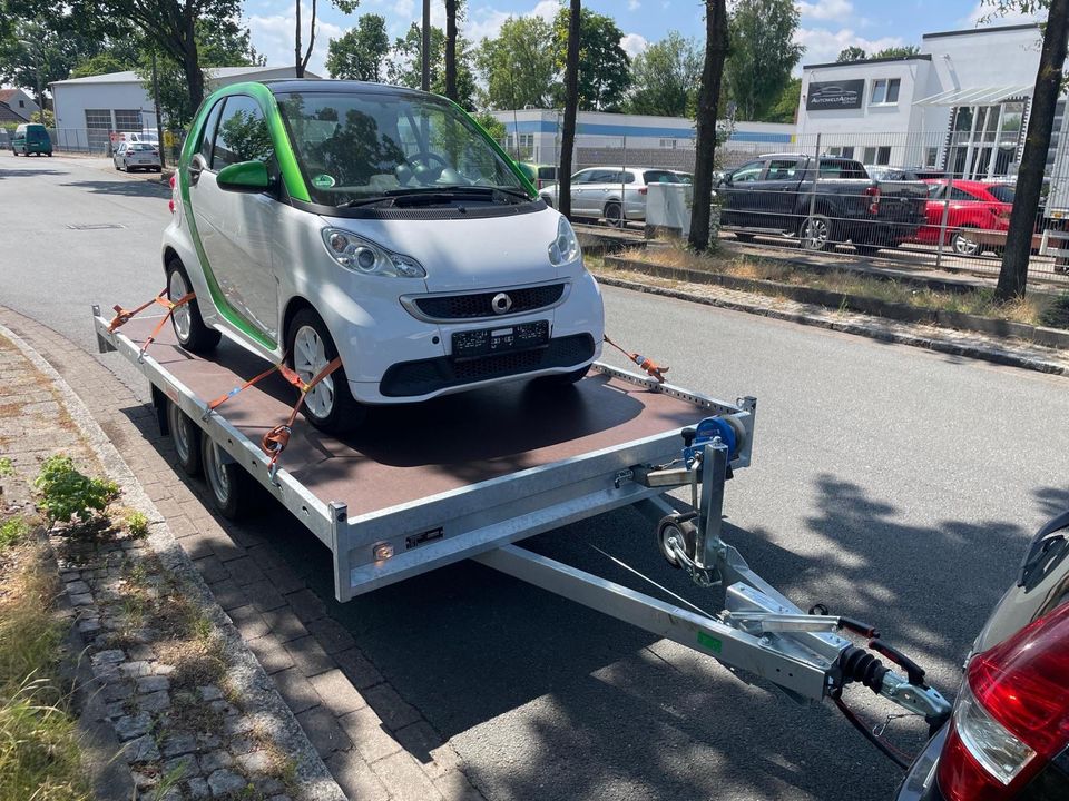 2700kg Autotransportanhänger Trailer Autotrailer Miete Plattform in Hamburg