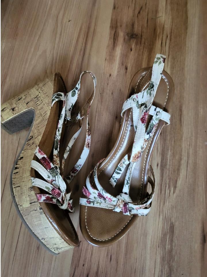 ESPRIT High heel Sandalette weiß mit Blumen Leder Gr. 41 in Kastl b. Amberg