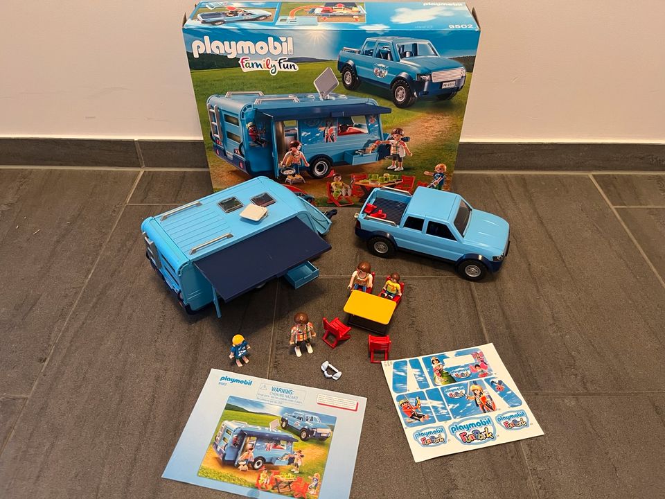 Playmobil Wohnwagen mit PKW 9502 in Geseke