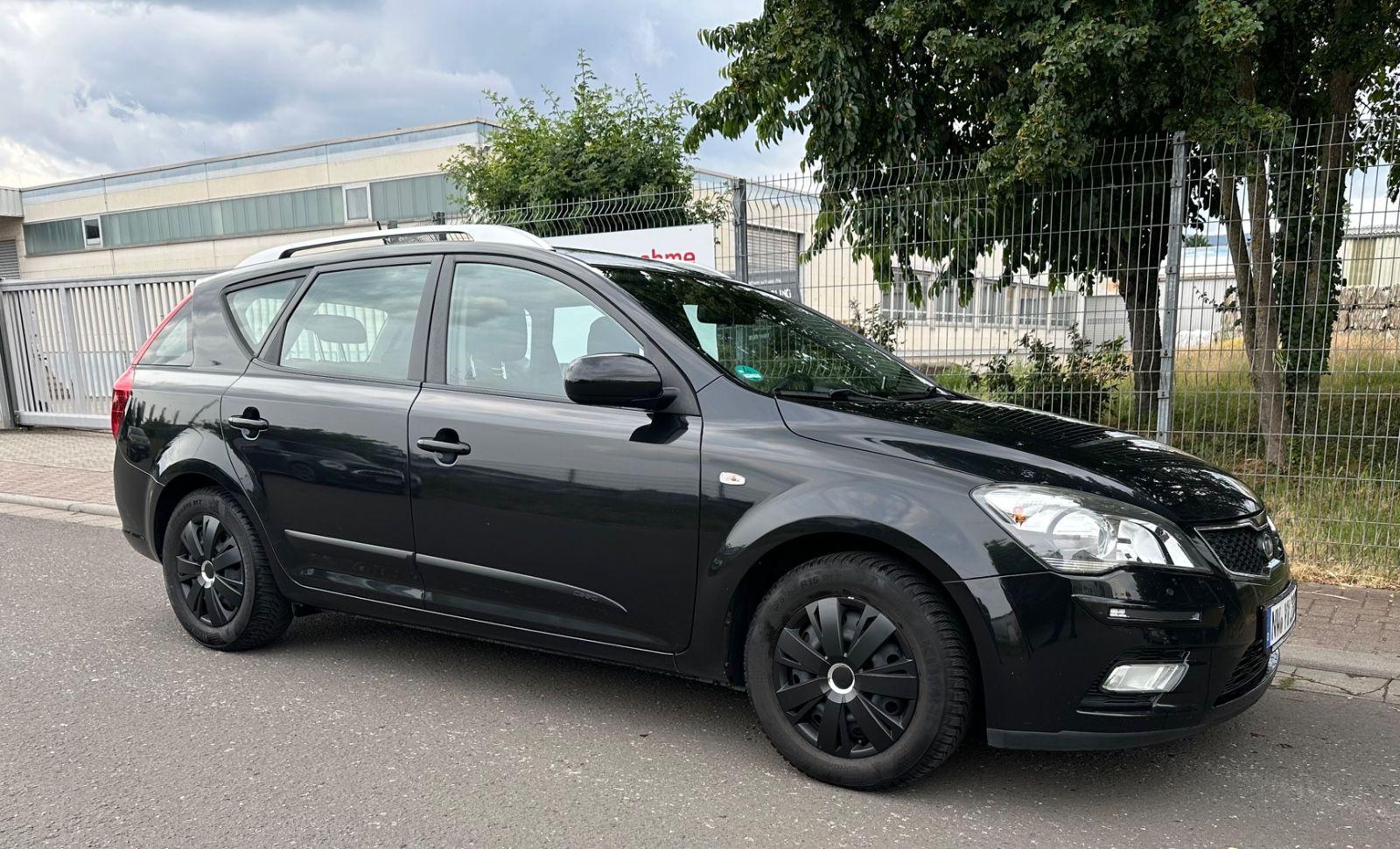 Abbildung des Autos Kia cee&#x27;d &#x2F; Ce…