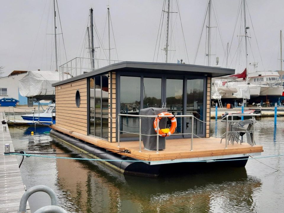 Schwimmende Ferienwohnung mit Sauna +++mit Liegeplatz Ostsee+++ in Stade