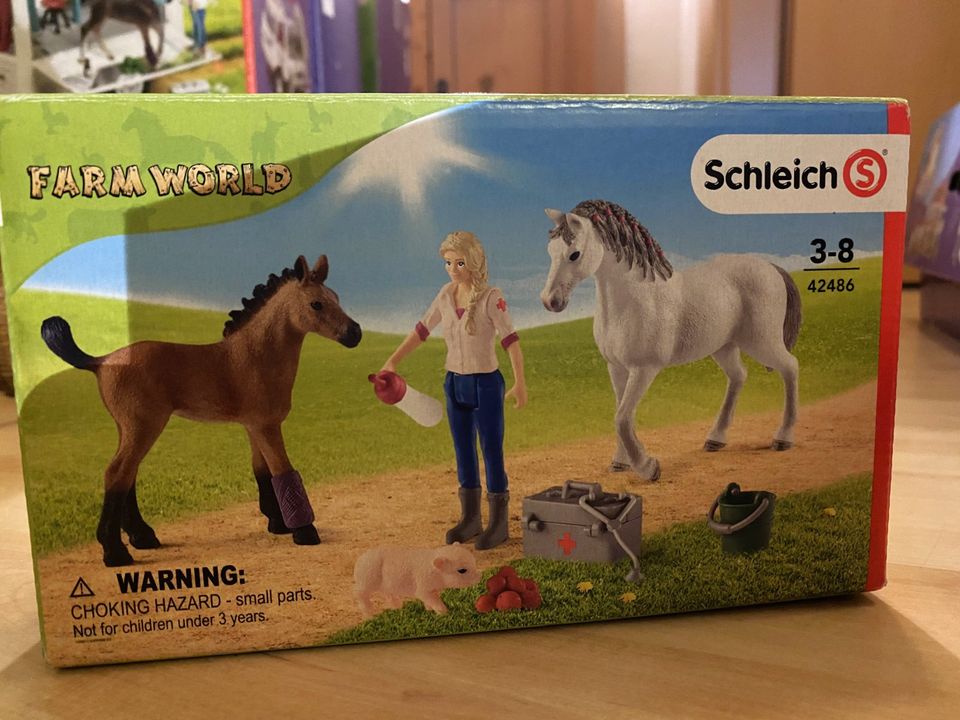 42486 Schleich Farm World Tierarzt Set Top* in Wörrstadt