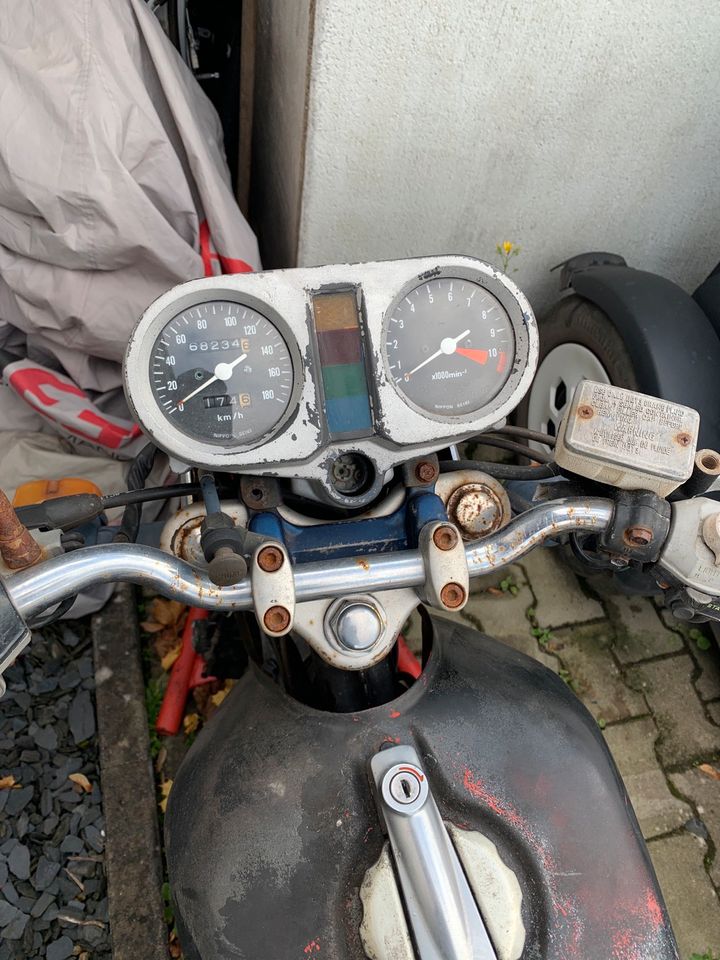 Honda CB 400 Scheunenfund in Zemmer