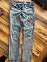 Bonprix hellblaue Jeans mit Stickerei und Schmetterlingen Baden-Württemberg - Aalen Vorschau