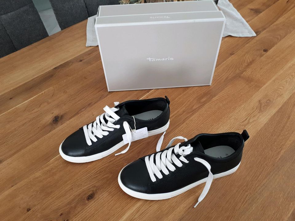 Tamaris Sneaker schwarz weiß 40 neu  OVP in Eging am See