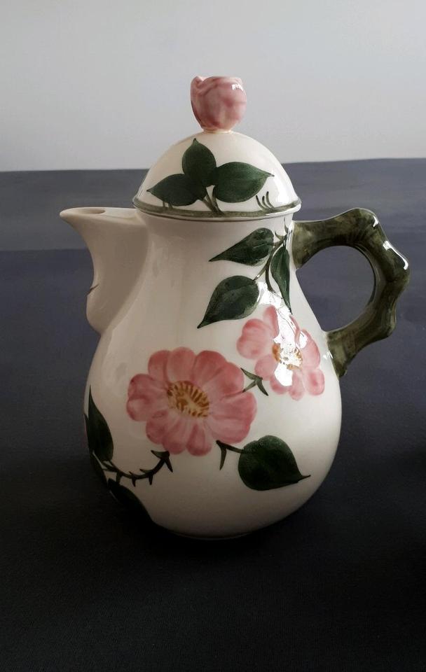villeroy&boch WILDE ROSE, Kaffeekanne, Tasse, Unterteller, Teller in Mühldorf a.Inn
