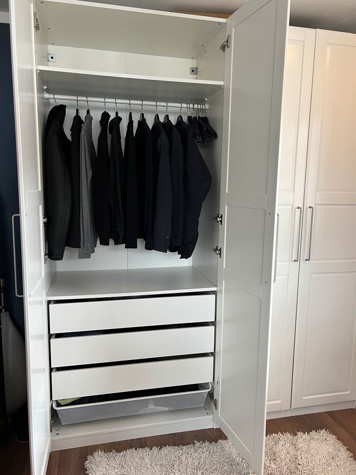 Ikea Pax Kleiderschrank in Lohmar