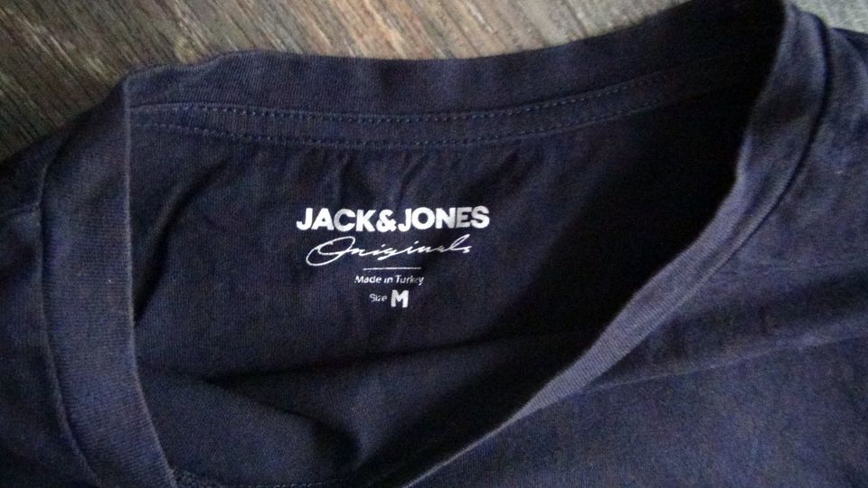 2x Herren T-Shirt von Jack & Jones  Gr M / L in Buchen (Odenwald)