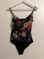 Body mit Blumenprint Baden-Württemberg - Villingen-Schwenningen Vorschau