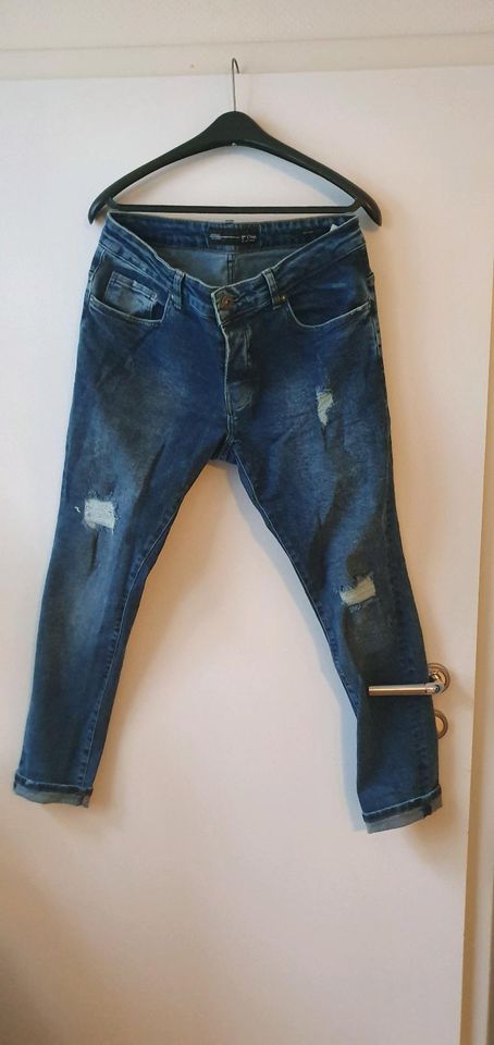 Blaue Jeans 2Y in Lahnstein