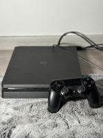 PS 4 mit 2 Controller, 2 Spiele und Zubehör Nordrhein-Westfalen - Schmallenberg Vorschau