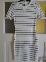 Kleid DIVIDED H&M weiß schwarz geringelt  Gr.38 NEU München - Schwanthalerhöhe Vorschau