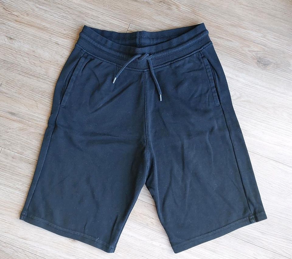 Sweatshorts Shorts ~ H&M ~ schwarz ~ Größe 152 in Buchenberg