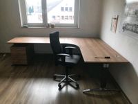 Palmberg Chefzimmer XL Schreibtisch Palmega tosk. Nußbaum 200x280 Nordrhein-Westfalen - Velbert Vorschau