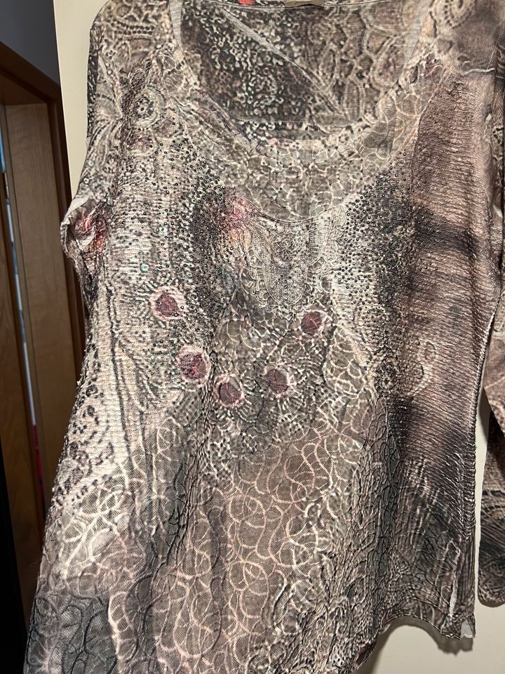 ☀️Tredy Shirt, Tunika, luftig mit Spitze und Strass, Gr. 40 in Augsburg