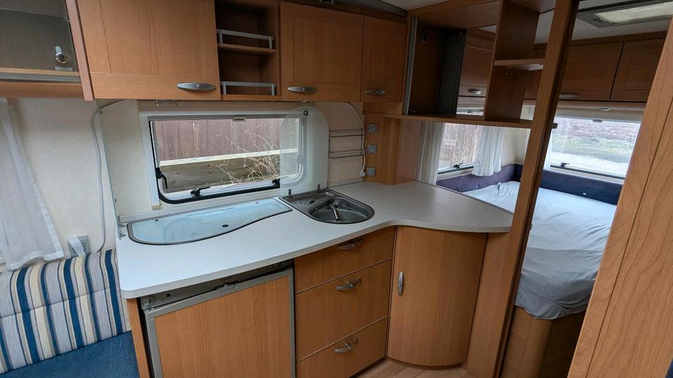 Wohnwagen mit Vorzelt Knaus Azur 500 FU französisches Bett, TV in Würzburg