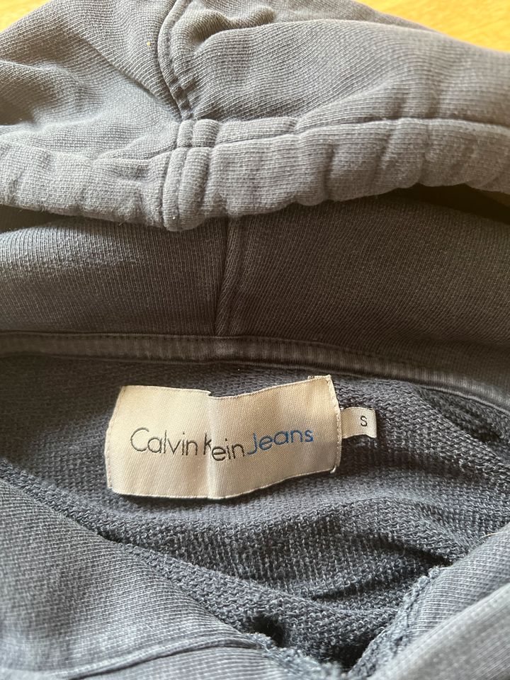 Calvin Klein Jeans Hoody Gr. S in Varel