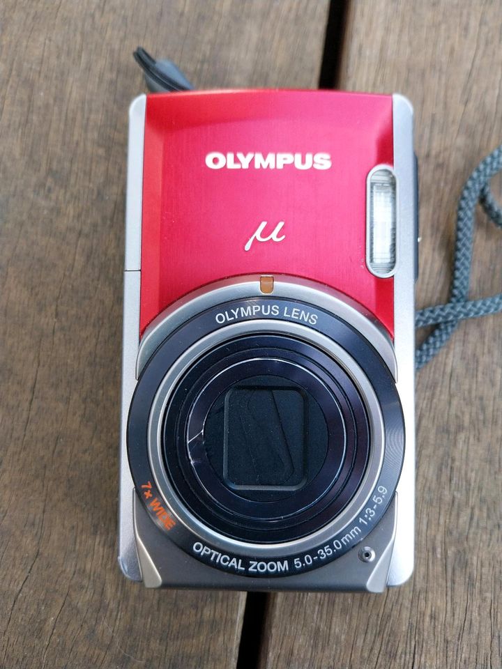 Olympus Kamera mit 4 Akkus und 2 Schutztaschen in München