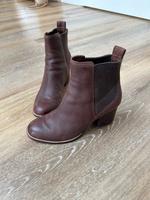 Clarks Leder Stiefeletten Chelsea Boots 40 6,5 braun burgunderrot Niedersachsen - Bockhorn Vorschau