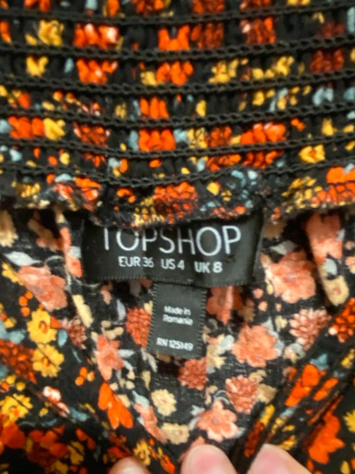 Toller Rock Blumen bunt Spitze Topshop Gr 36 in München