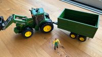 Bruder 03055 John Deere 7930 Traktor mit Frontlader & Anhänger Hessen - Ober-Mörlen Vorschau