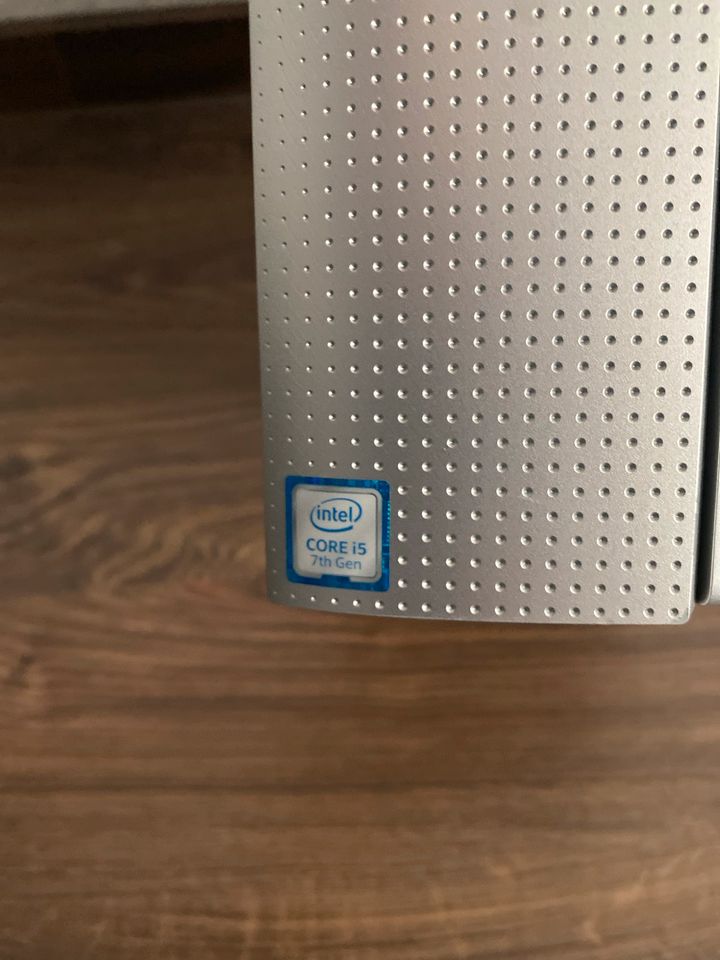 HP Pavilion 570 PC i5-7400, M2 SSD 128Gb + 1TB HDD, RADEON R5 2GB in Köln