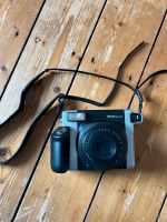 Fujifilm Instax wide 300 Polaroid Kamera Neuwertig Hessen - Kassel Vorschau