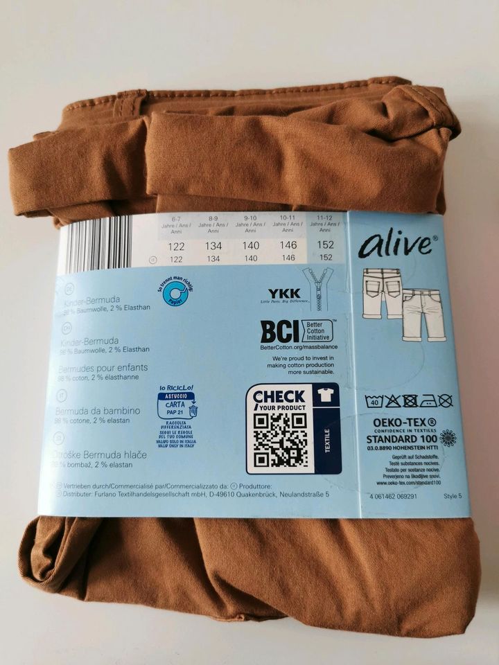 Alive Aldi Kinder Bermuda / Caprihose Gr. 152 in Rengsdorf