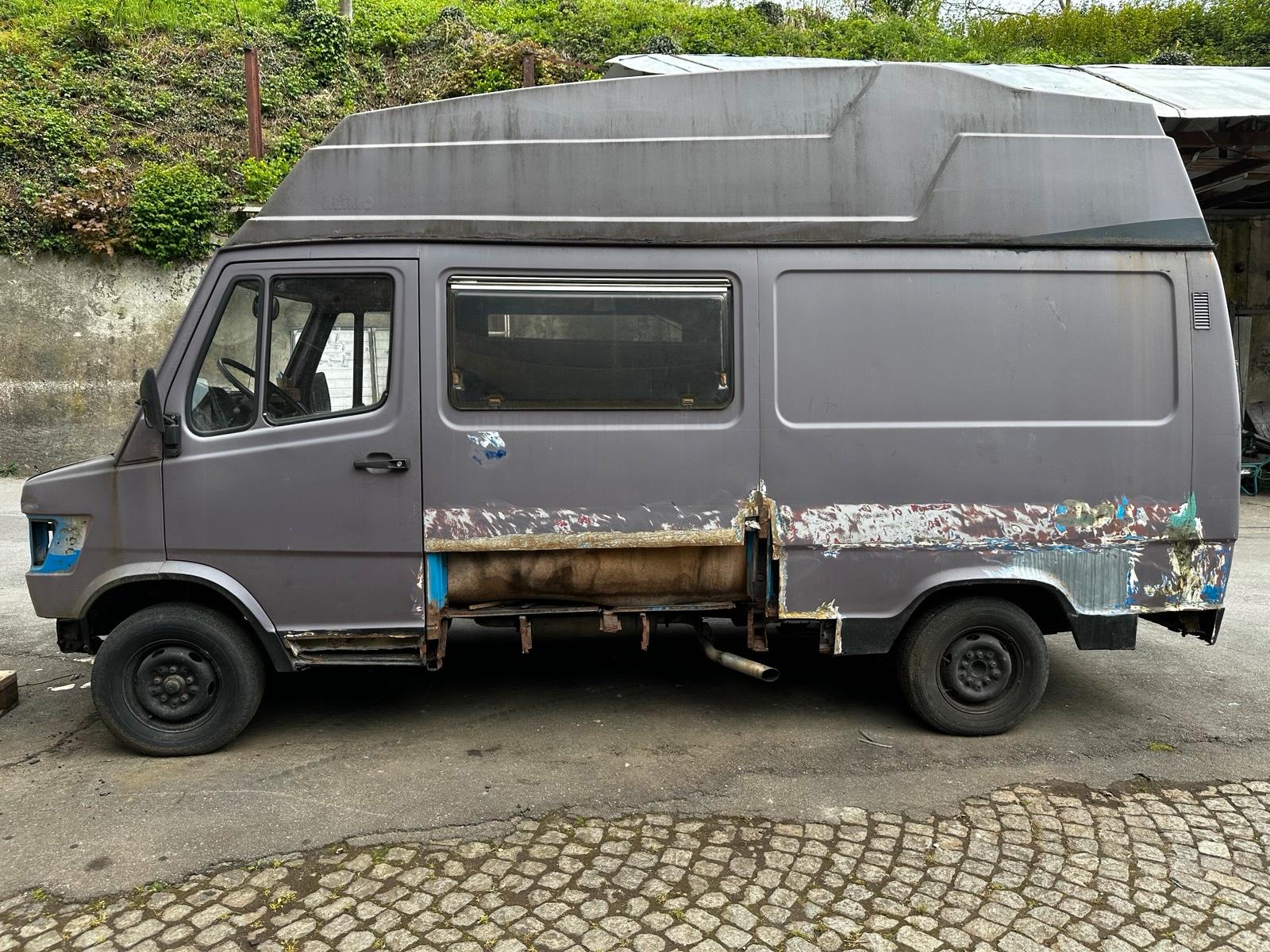 Abbildung des Autos Mercedes 601DKB zum Herr…