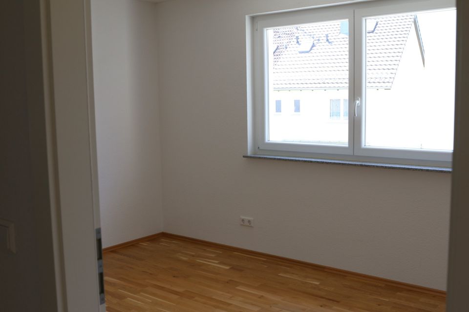 Schicke neuwertige 3 Zimmer Wohnung in Leonberg