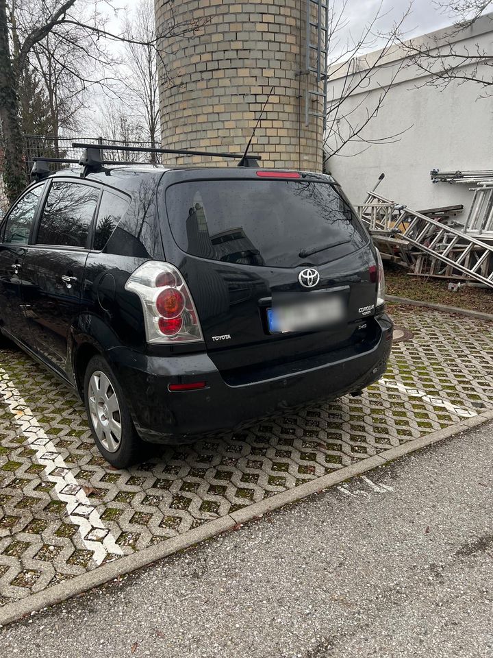 Toyota Corolla Verso 2,2l Diesel Baujahr 2007 mit TÜV in München