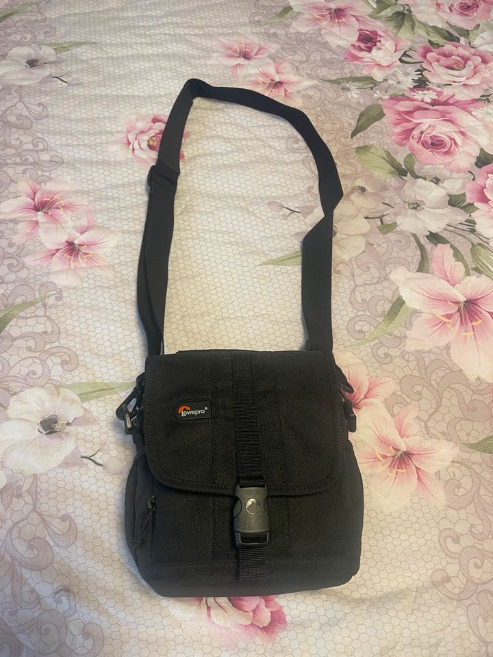 Brusttasche von Lowe pro in Bielefeld