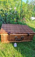 Picknickkorb mit viel Zubehör Niedersachsen - Nordstemmen Vorschau
