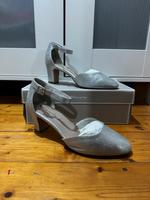 Tamaris Pumps in Silber Gr.39 Niedersachsen - Wunstorf Vorschau