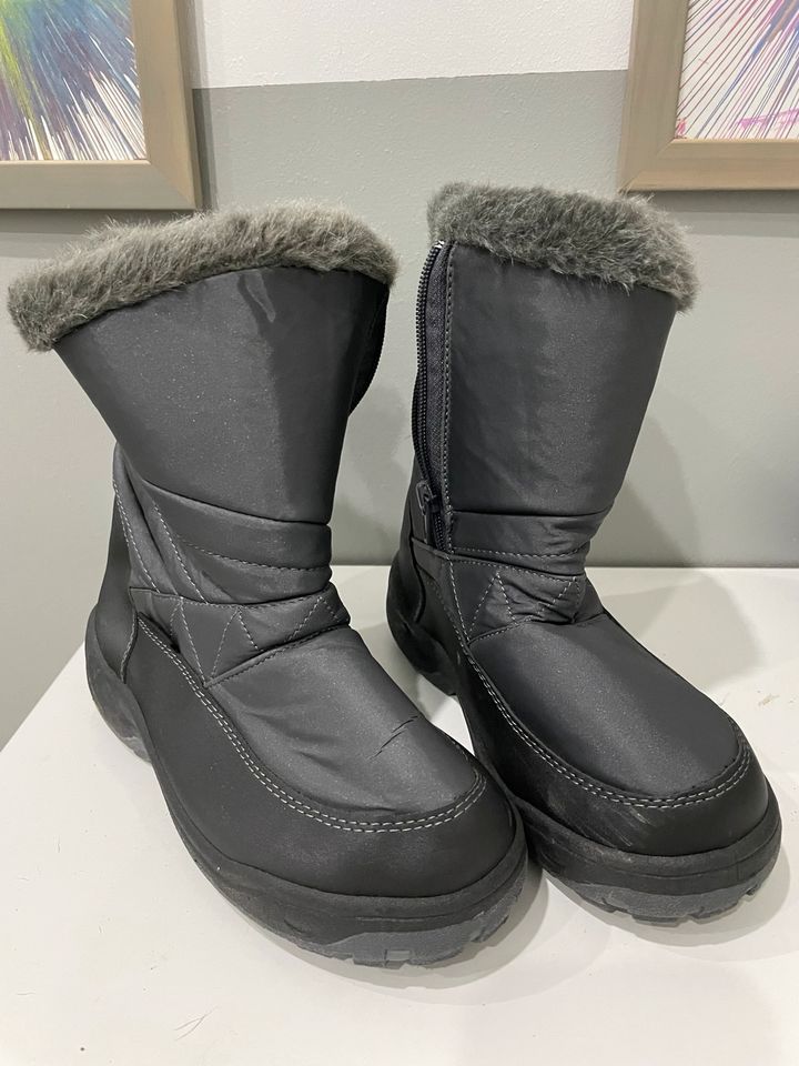 SnowFun Winterboots Winterstiefel Boots Gr. 35 *neu* in Krefeld