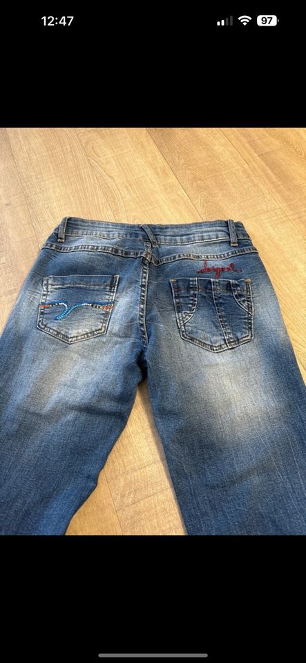 Desigual Jeans 28 neuwertig in Wilhelmshaven
