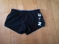 Nike Sporthose Shorts schwarz Größe L Hessen - Fulda Vorschau
