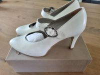 Dirndl + Bua Brautschuh Trachtenschuh Pumps Größe 39,5 Nordrhein-Westfalen - Troisdorf Vorschau