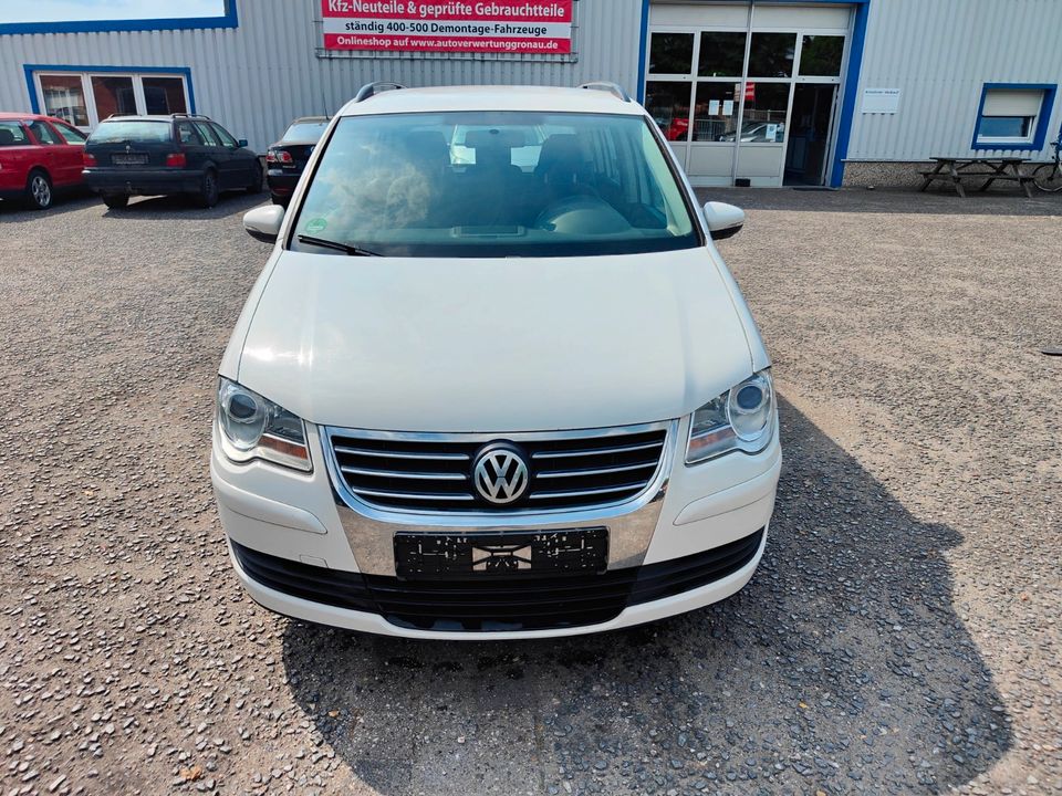 Schlachtfest VW Touran 2.0TDI Weiss LB9A KXW Getriebe in Gronau (Westfalen)