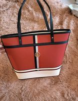 Tommy Hilfiger Tasche Schultertasche Handtasche Nordrhein-Westfalen - Sankt Augustin Vorschau