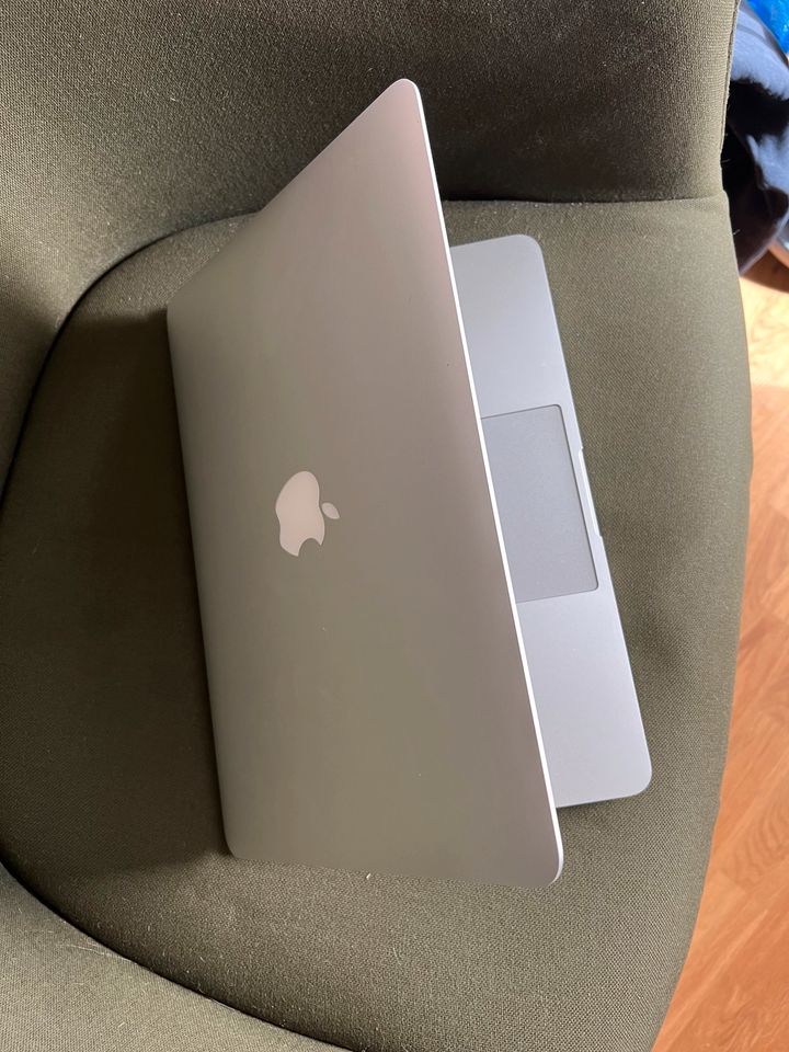 MacBook Pro (Retina, 13‘‘, early 2015) in Berlin