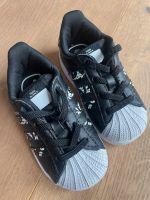 Ungetragene Adidas Originals Kinderschuhe Sneaker schwarz Gr 21 Bayern - Nürnberg (Mittelfr) Vorschau