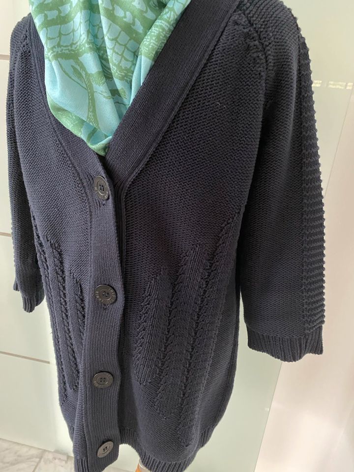 IRIS VON ARNIM Strickjacke Größe L in Darmstadt